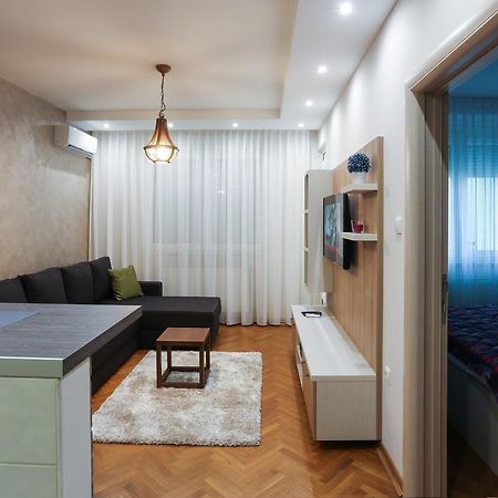 Apartment Promenada Нови-Сад Экстерьер фото