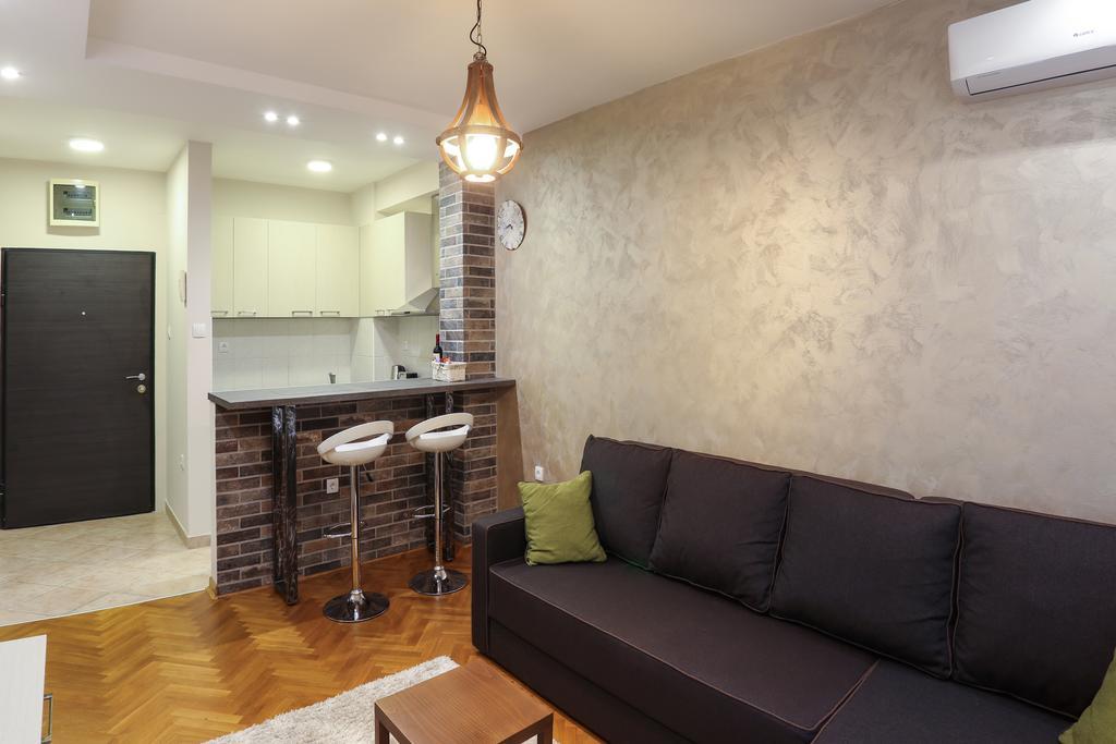 Apartment Promenada Нови-Сад Экстерьер фото